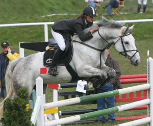 Mit zwei Siegen auf Cortina zahlte sich das Training bei Olaf Jürgens beim Turnier in Polzow für Natalia Czernik aus.  Foto: Jutta Wego